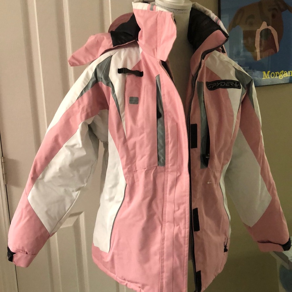 Spyder pink ski jacket w/hood. Large. Neve…